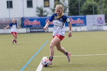 Bild 149 - wBJ Hamburger SV - FC Suederelbe : Ergebnis: 9:0